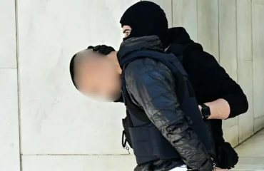 Δολοφονία στον Άγιο Δημήτριο: «Είχε μαζί του το μαχαίρι επειδή φοβόταν» λέει ο δικηγόρος του 20χρονου