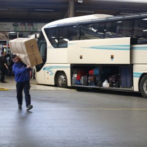 Παραλίγο τραγωδία στο Αγρίνιο: Λεωφορείο προσέκρουσε σε προστατευτικές μπάρες – «Ο οδηγός αποκοιμήθηκε στο τιμόνι»