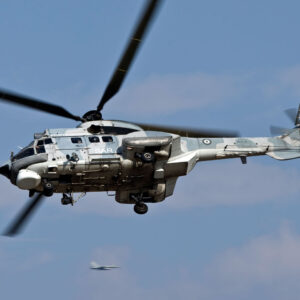 Ελικόπτερο της Πολεμικής Αεροπορίας πραγματοποίησε αναγκαστική προσγείωση μεταξύ Μαθιάς και Αμαριανού