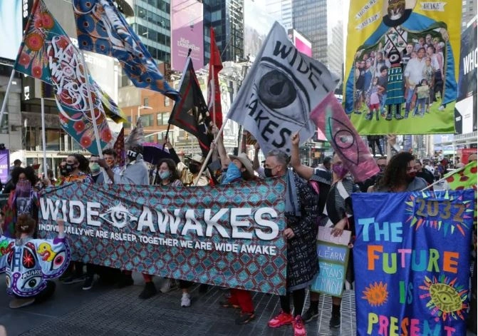 The Wide Awakes: Ποια είναι η ομάδα στην οποία ισχυρίζεται ότι ανήκει ο επίδοξος δολοφόνος του Ν.Τραμπ