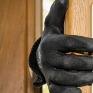 Πτολεμαΐδα: 85χρονη έβαλε 20.000 ευρώ σε μαξιλαροθήκη και τα έδωσε σε ψευτοϋπάλληλο της ΔΕΗ