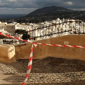 Σε ισχύ μέτρα της Πολιτικής Προστασίας για τη Σαντορίνη – Τι προβλέπουν