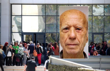 Αυτός είναι ο 89χρονος ρακοσυλλέκτης που αιματοκύλισε την Αθήνα: Ψηλός, αδύνατος και φοράει μπλε καπαρντίνα