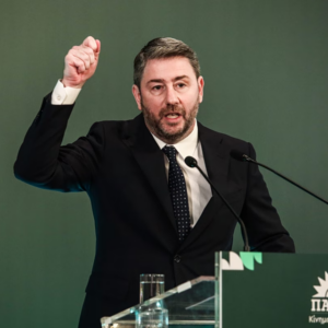 ΠΑΣΟΚ για Α.Γεωργιάδη: «Ποιος μπορεί να πάρει στα σοβαρά αυτόν τον πολιτικό κωλοτούμπα;»