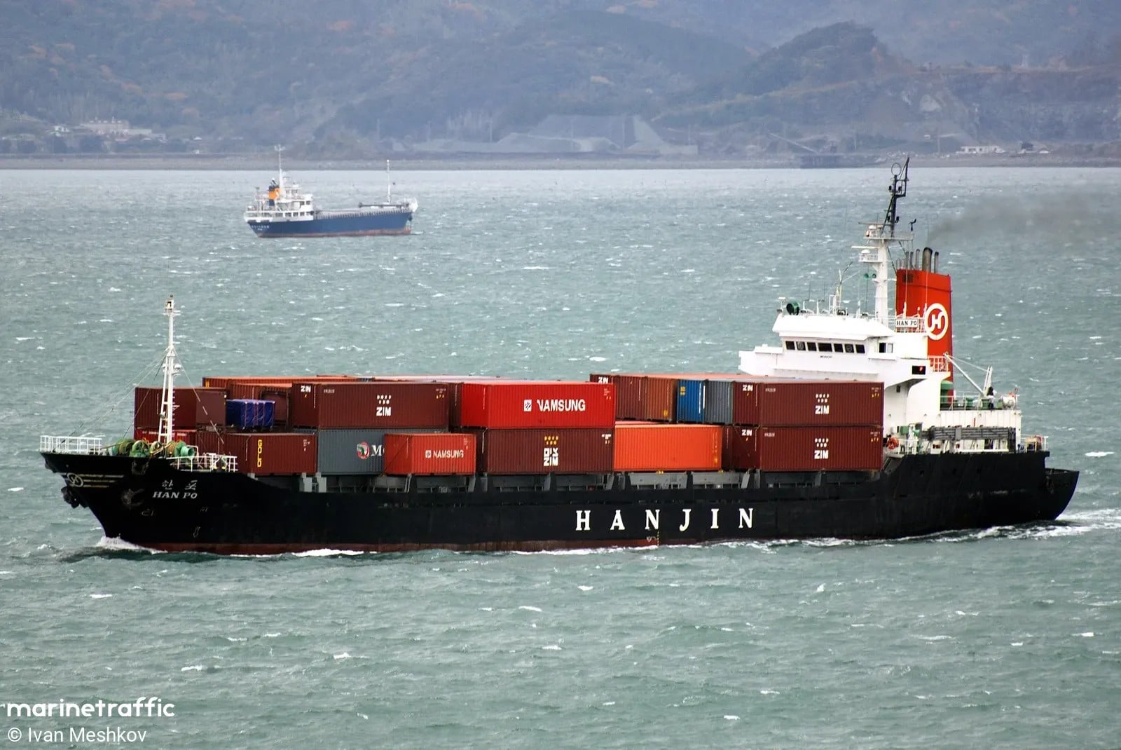 Ρεσάλτο των αμερικανικών δυνάμεων σε εμπορικό πλοίο στην Αραβική Θάλασσα: Δείτε βίντεο