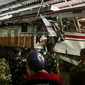 Ινδονησία: Τουλάχιστον 14 νεκροί και 81 τραυματίες από τη σύγκρουση τρένων – «Πίστεψα πως θα πέθαινα» (βίντεο)