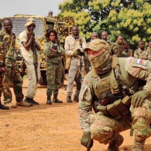 Στρατιώτης των ρωσοαφρικανικών δυνάμεων καταγράφει τις τετ α τετ μάχες με ισλαμιστές στο Μάλι – Δείτε βίντεο