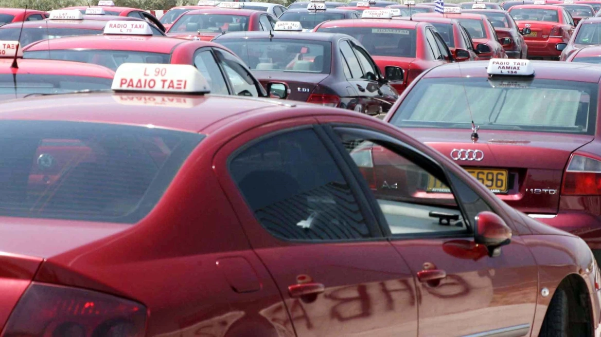 Λαμία: 65χρονος οδηγός ταξί κατέρρευσε επάνω στο τιμόνι – Πένθος για την οικογένειά του