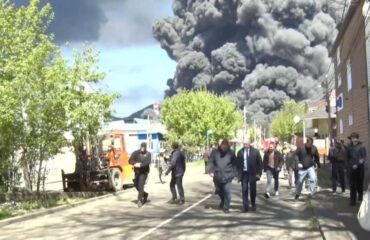 Τουάπσε: Φλεγόμενο πετρέλαιο ρέει στους δρόμους και στην θάλασσα από τα πλήγματα των ουκρανικών drones!