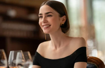 Emily in Paris έρχεται στη Μύκονο σύμφωνα με τα όσα είπε ο Κ.Μητσοτάκης στο… Υπουργικό Συμβούλιο