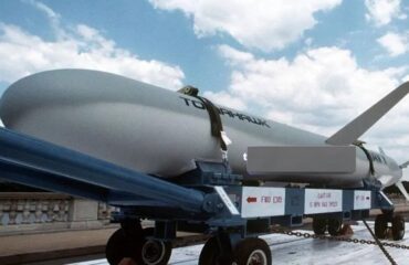 Η Τεχεράνη θα κατασκευάσει τα νέα της όπλα με «βοήθεια» από τις ΗΠΑ