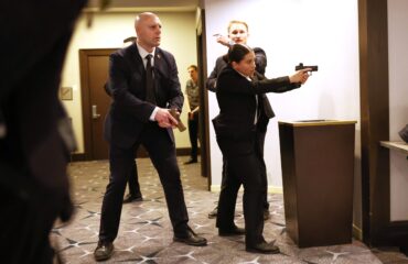 The Washington Post για Λευκό Οίκο: Δεν φαίνεται από τις κάμερες ότι ο Άλεν πυροβόλησε (φώτο)