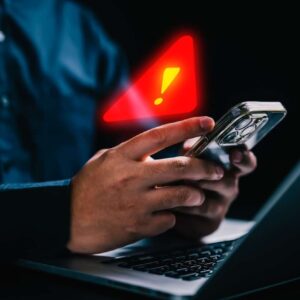 Europol: «Ξεσκεπάστηκε» αλβανική οργάνωση επενδυτικής εξαπάτησης μέσω call centers – 10 συλλήψεις