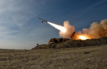 Έτοιμα να πάρουν φωτιά εκ νέου τα Στενά του Ορμούζ – ΗΠΑ: «Συνεχίζουμε τον αποκλεισμό» – Ιράν: «Θα δείτε αντίδραση»