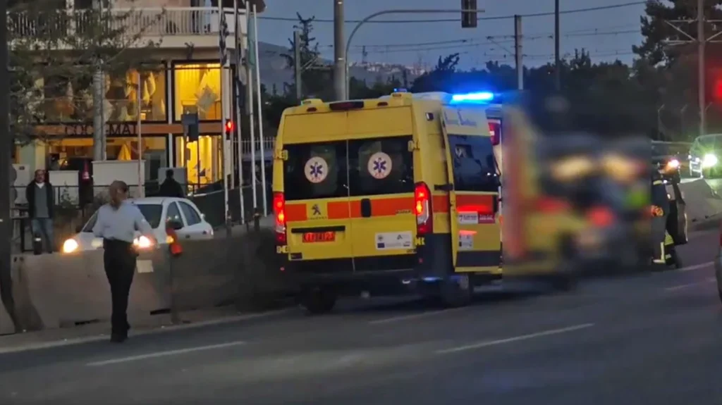 Τροχαίο στη λεωφόρο Ποσειδώνος: Κλειστή η αριστερή λωρίδα κυκλοφορίας