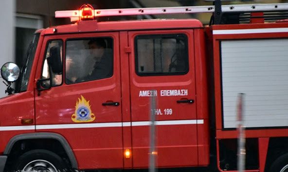 Ίλιον: Πυρκαγιά σε εμπορικό κατάστημα – Μεγάλη κινητοποίηση της Πυροσβεστικής (βίντεο)