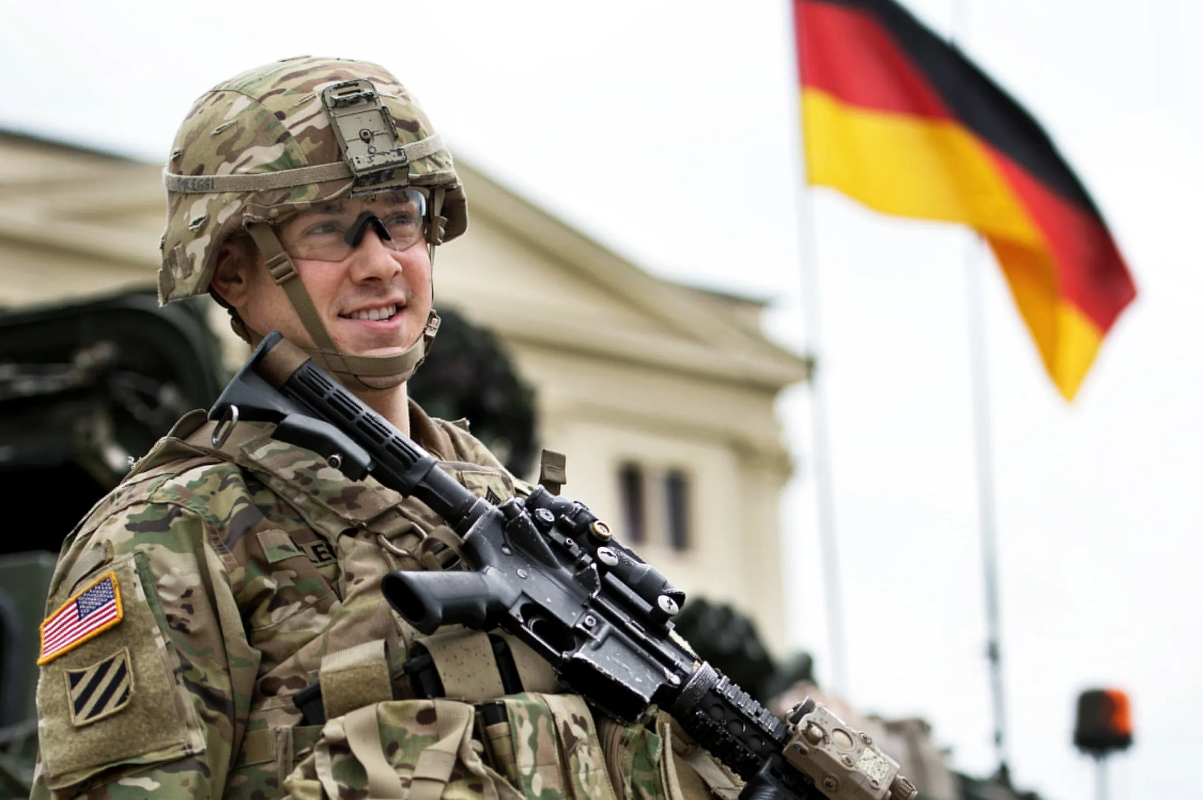 Ο Τραμπ απειλεί τώρα το Βερολίνο με  απομάκρυνση  των Αμερικανικών Στρατευμάτων από τη Γερμανία