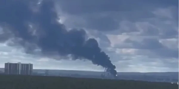 Βίντεο: Νέο πλήγμα των Ουκρανών στα διυλιστήρια του Περμ της Ρωσίας