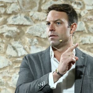 Σ.Κασσελάκης: «Τι θα μπορούσατε να κάνετε με 2,3 εκατ. ευρώ στην Υγεία αντί για διαφήμιση Α.Γεωργιάδη;»