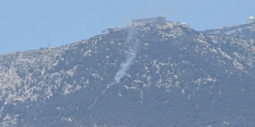 Φωτιά σε δασική έκταση στην Πάρνηθα – Πού διακόπηκε η κυκλοφορία (φώτο-βίντεο)