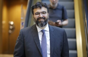 Ο Γ.Βασιλειάδης ζητά να αυτοδιαλυθούν ΣΥΡΙΖΑ και Νέα Αριστερά – Οργισμένες αντιδράσεις απο στελέχη