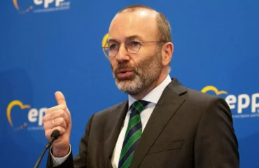 Πώς η ΝΔ «τακτοποιούσε» τα δικά της παιδιά ακόμα και μέσα στην ΕΕ – Ο ρόλος του Μάνφρεντ Βέμπερ