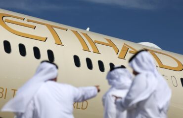 Τα ΗΑΕ απολύουν Πακιστανούς που εργάζονται στην Etihad Airways και προχωρούν σε άμεση απέλαση