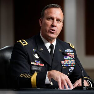 Σήμα κινδύνου από CENTCOM: Η Ρωσία «σιγοντάρει» το Ιράν στον πόλεμο
