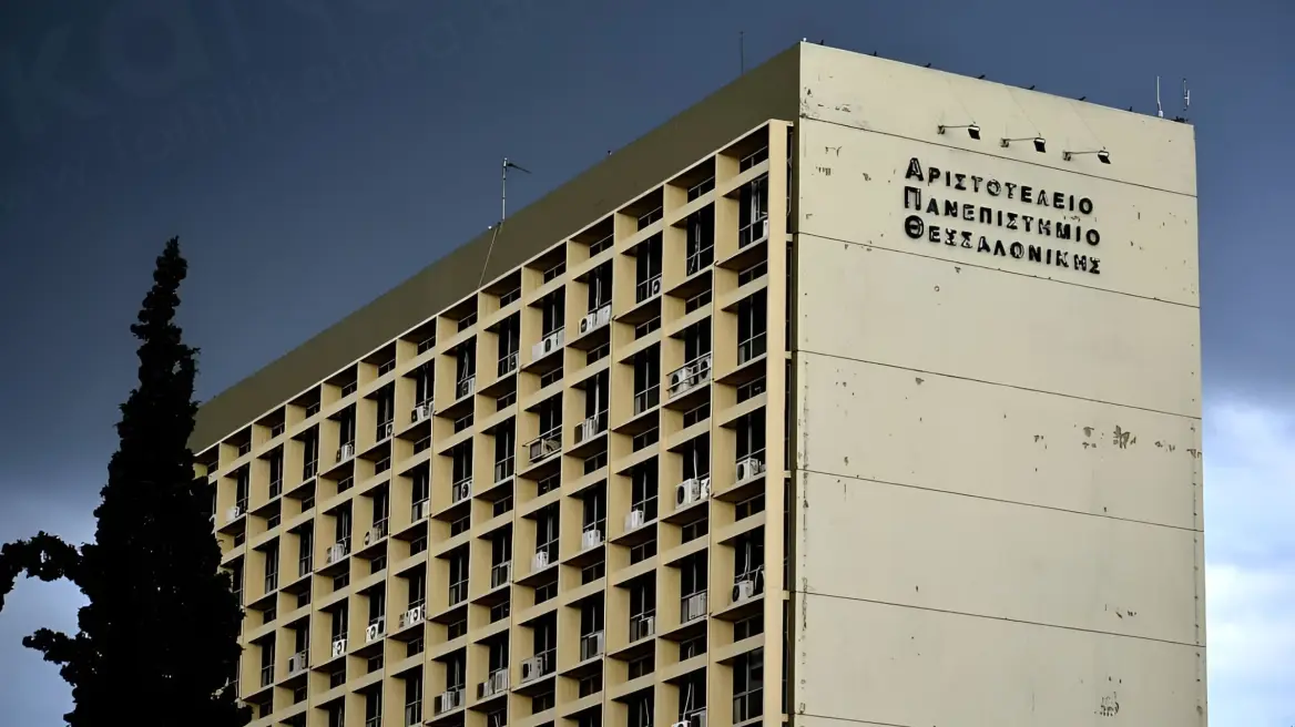 ΑΠΘ: Φοιτητές προπηλάκισαν τον αντιπρύτανη Ι.Μιχαηλίδη – Στο ΑΧΕΠΑ λόγω αδιαθεσίας