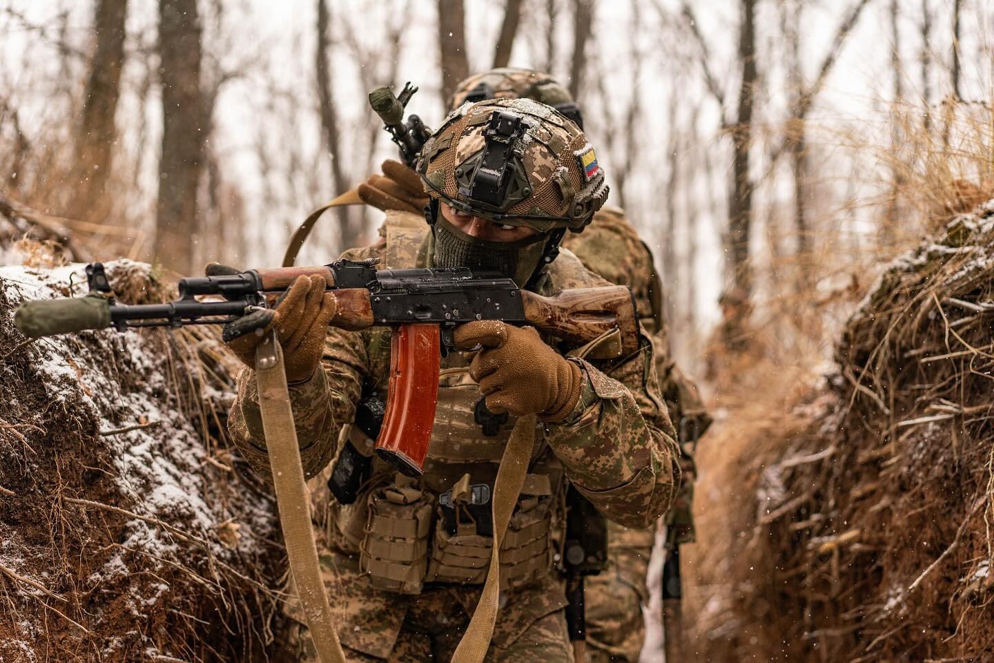 Δείτε πώς η Spetsnaz εξόντωσε ομάδα Κολομβιανών μισθοφόρων σε λίγα μόλις δευτερόλεπτα (βίντεο)