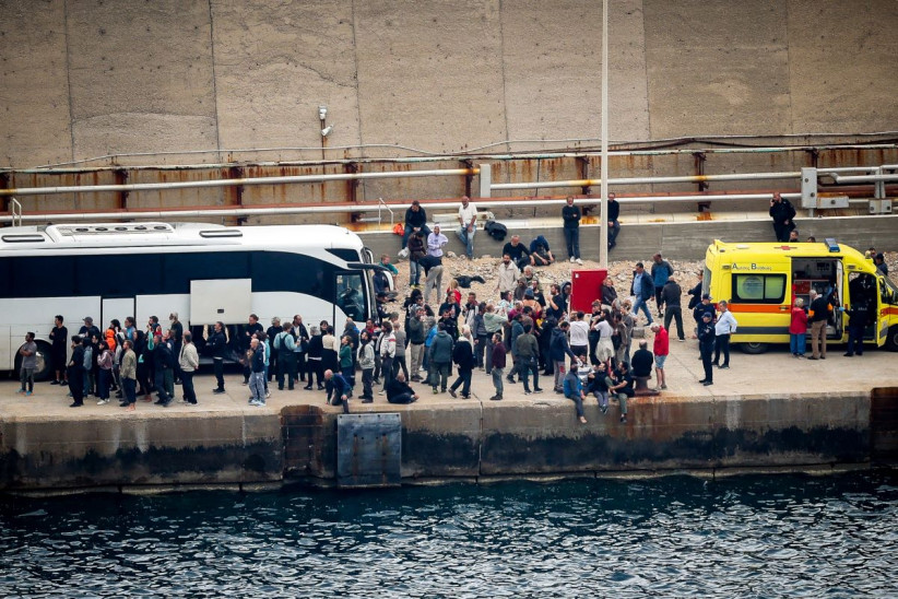 Κρήτη: Σε εξέλιξη η μεταφορά των επιβαινόντων του στολίσκου για τη Γάζα στο αεροδρόμιο του Ηρακλείου
