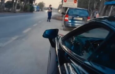 Χειροπέδες σε οδηγό στο Αλιβέρι που «έσπασε» τα κοντέρ: Έτρεχε με 124 χλμ/α.ω. σε δρόμο που είχε όριο τα 50
