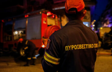 Θεσσαλονίκη: Φωτιά σε κατοικία στο Ωραιόκαστρο – Επιχειρούν 15 πυροσβέστες με πέντε οχήματα
