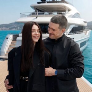 Τα 90 δισεκατομμύρια ευρώ έφτασαν με ασφάλεια στο Κίεβο και ήδη  μετατρέπονται σε πολυτελή γιοτ!