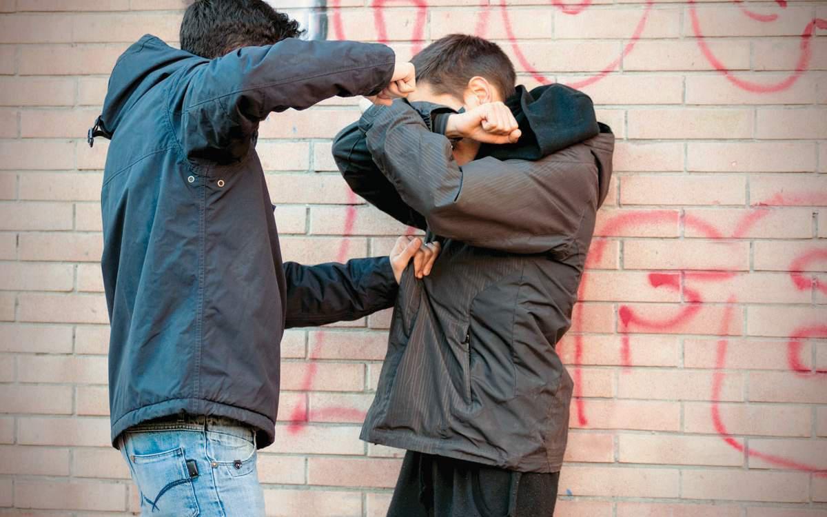 Περιστέρι: Άγριος καβγάς μεταξύ δέκα ανηλίκων – Οι δύο τραυματίες αρνούνταν να πάνε στο νοσοκομείο