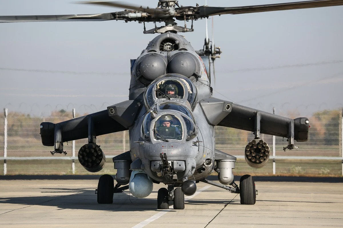 Μάλι: Με επιθετικά ελικόπτερα και drones οι Ρώσοι του «Αφρικανικού Σώματος» ανακαταλαμβάνουν πόλεις και βάσεις