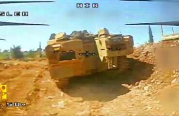 Βιντεο: FPV της Χεζμπολαχ πλήττει ισραηλινό ΤΟΜΠ σε στρατόπεδο στο νότιο Λίβανο