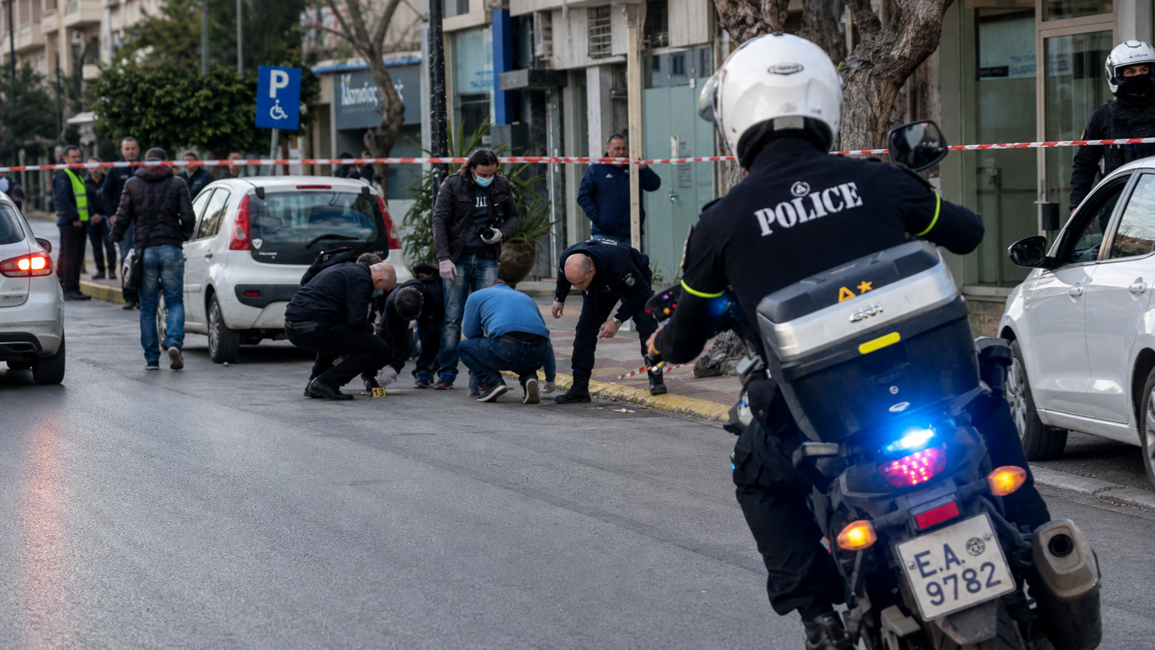 Επεισόδιο με πυροβολισμούς μεταξύ δύο νεαρών στην Κρήτη: Στο νοσοκομείο με κατεστραμμένο πόδι ο ένας