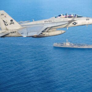 Αμερικανικό F-18 χτύπησε σφοδρά ιρανικό τάνκερ σε διεθνή ύδατα