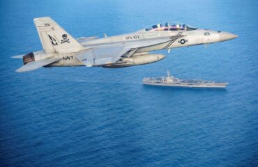 Αμερικανικό F-18 χτύπησε σφοδρά ιρανικό τάνκερ σε διεθνή ύδατα