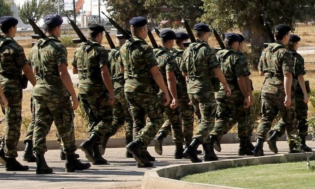 Πρόστιμο έως 6.000 ευρώ στους ανυπότακτους και τους λιποτάκτες
