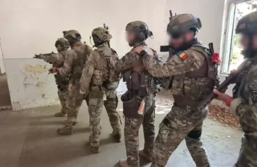 Στην Ελλάδα ο αρχηγός των Γαλλικών Ενόπλων Δυνάμεων – Η κοινή άσκηση καταδρομέων (βίντεο)