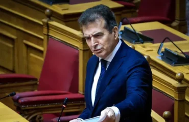 Μ.Χρυσοχοΐδης: «Δεν με φοβίζει βεντέτα στην Κρήτη» – Τι είπε για δολοφονία, φυλακές, Ρομά, πατίνια και κυκλοφορία