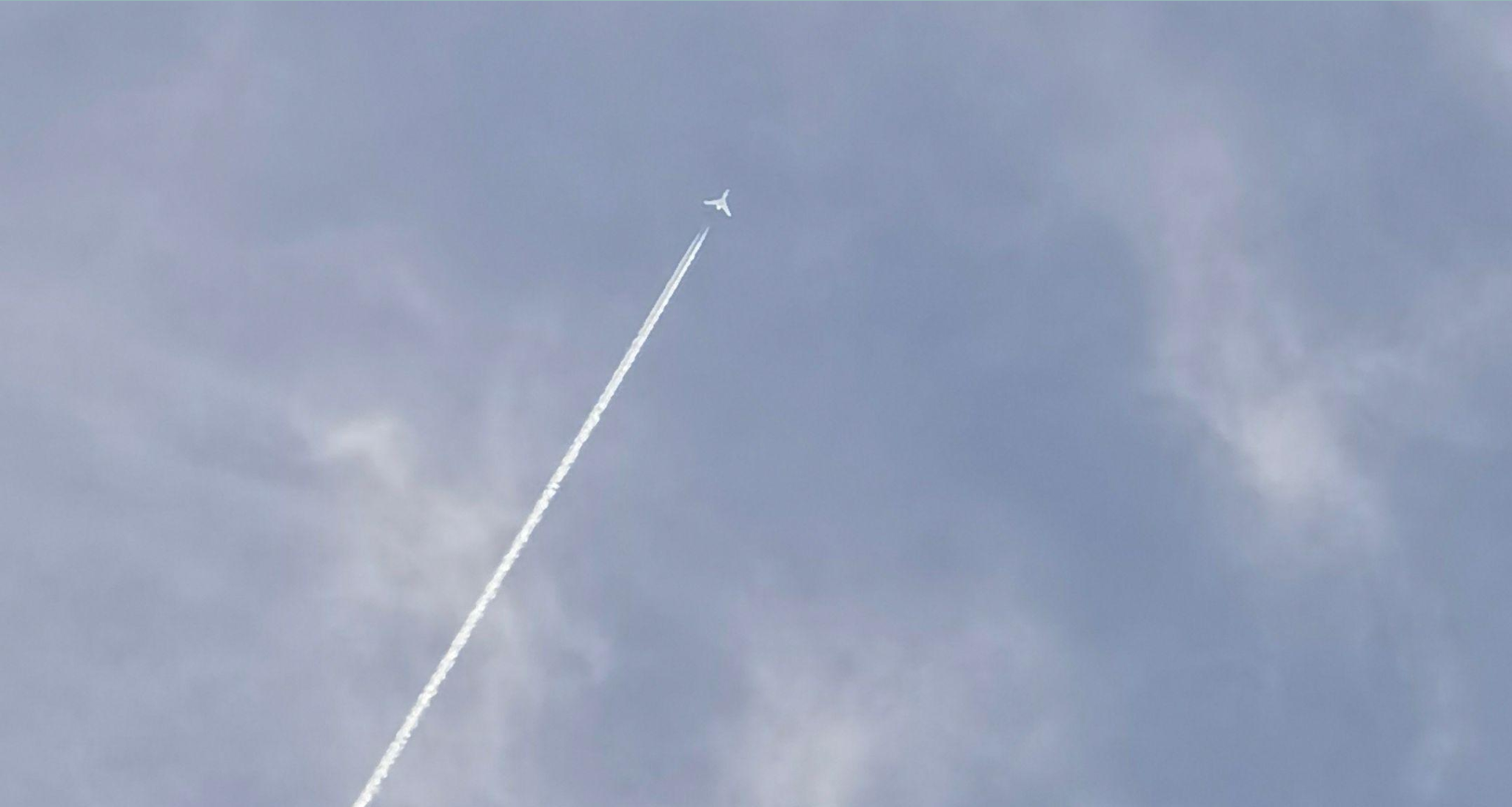 Σπάνιες εικόνες: Μαχητικό stealth 6ης γενιάς στον ουρανό της βόρειας Κίνας – Δείτε βίντεο