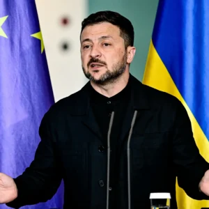 Ο Β.Ζελένσκι απειλεί όσους ηγέτες παραστούν στην παρέλαση της Μόσχας για την Ημέρα της Νίκης!