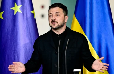 Ο Β.Ζελένσκι απειλεί όσους ηγέτες παραστούν στην παρέλαση της Μόσχας για την Ημέρα της Νίκης!