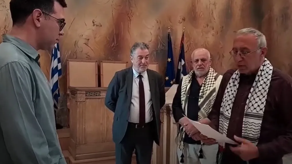 Το υπουργείο Εσωτερικών διέταξε πειθαρχική έρευνα για την ορκωμοσία του Π.Κωνσταντίνου στον δήμο Αθηναίων