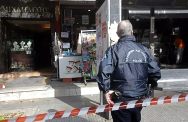 Θεσσαλονίκη: Ιδιοκτήτης ψιλικατζίδικου πήρε στο κυνήγι νεαρούς ληστές που τον απείλησαν με μαχαίρι