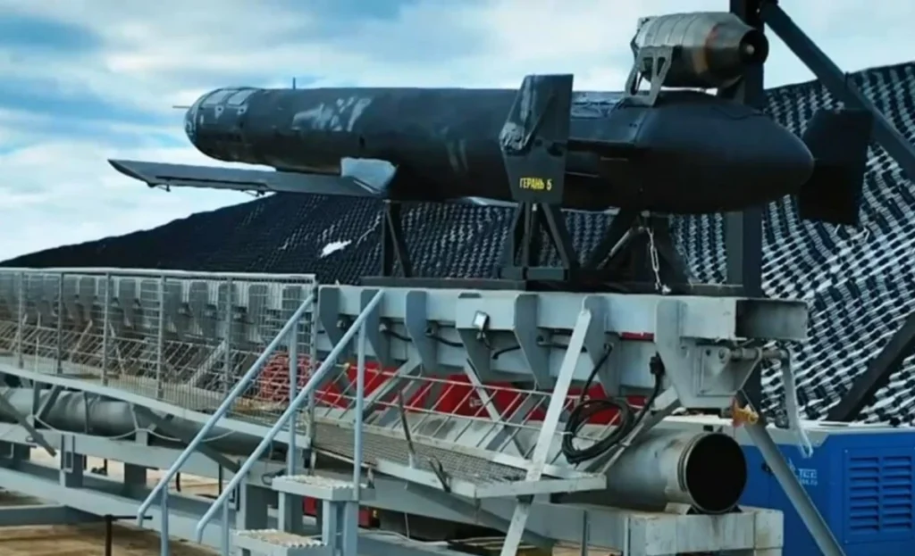 Η Ρωσία παρουσίασε το Geran-5: Καμικάζι-drone με κινητήρα τζετ