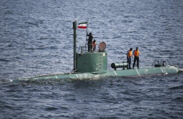 Το Ιράν αναπτύσσει υποβρύχια κλάσης Ghadir-class στα Στενά του Ορμούζ